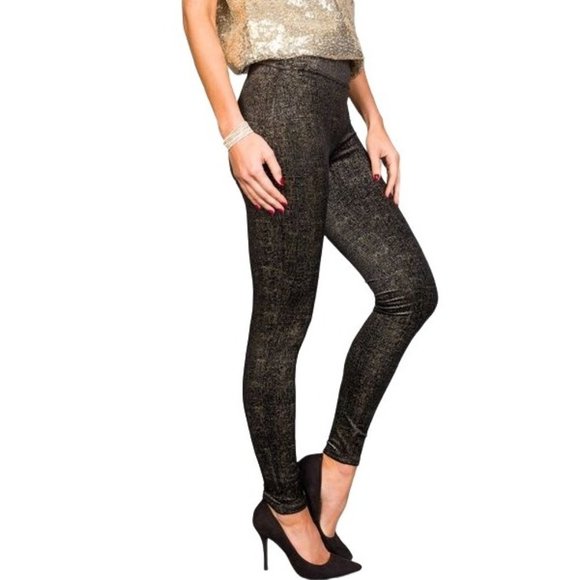 SPANX Pants - SPANX Velvet Shine Shimmer Leggings, Black & Gold.
In EUC. Worn once.